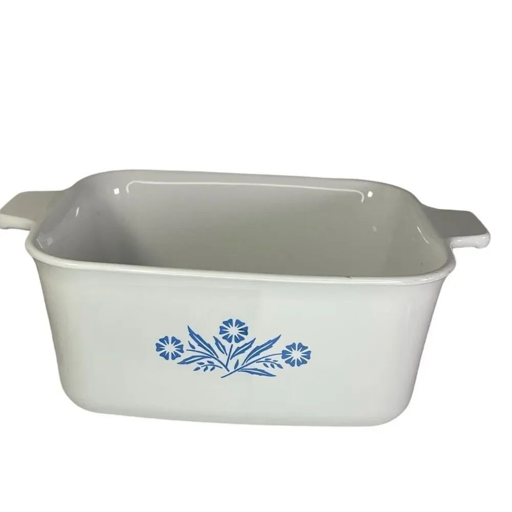 Vintage Corning Ware Blue Cornflower P-4-B casserole dish 7 X 5 1/2 X3” .